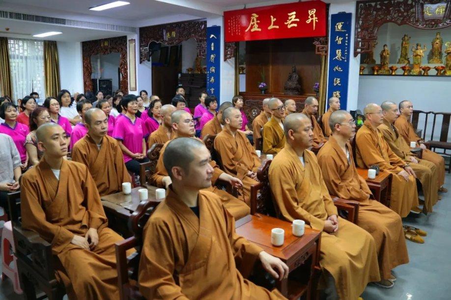 【志愿服务】月末清洁日中的“天竺瞬间”!