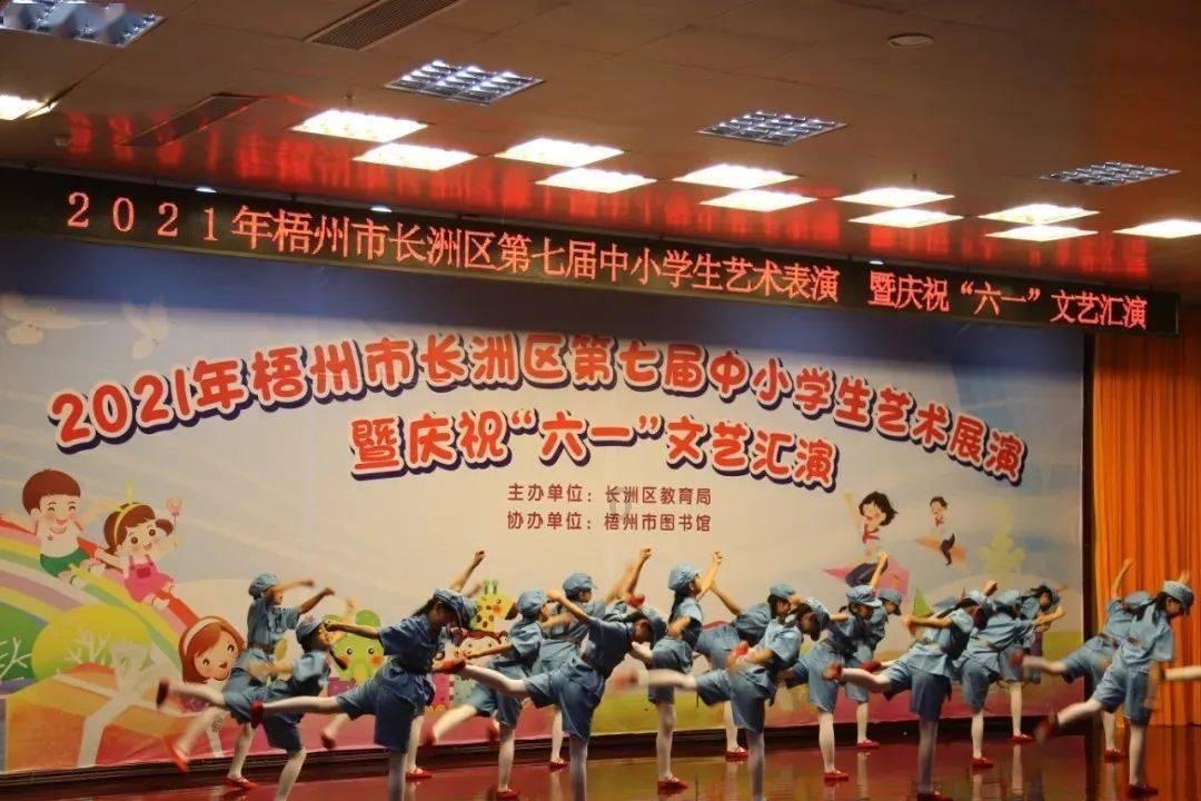 甘肃庆阳首次发现白色雕鸮,是白化动物吗?白化之美稀有却难生存